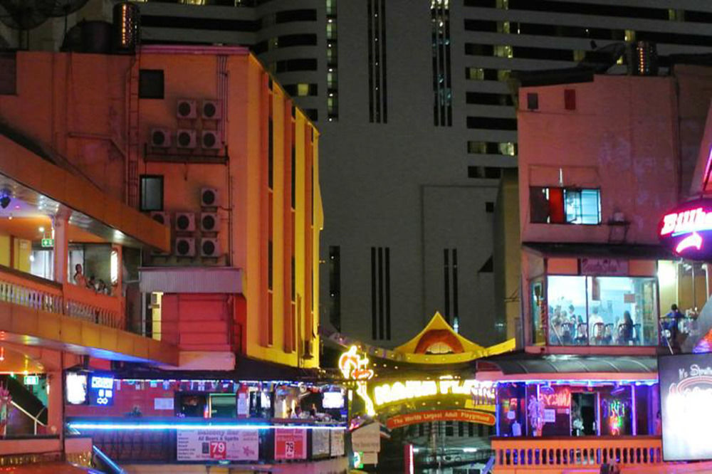 Legacy Hotel Bangkok Sukhumvit Exterior foto